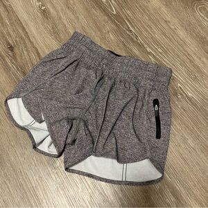 Lululemon Tracker Short 4’